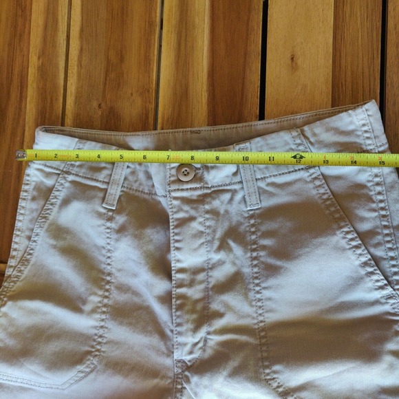 Levi's Women's Pants Khaki Size 29 Straight Leg Flat Front - Picture 5 of 7